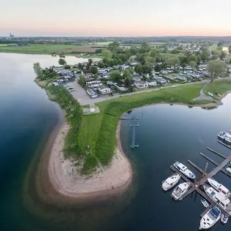 Met Vijverzicht Lathum
