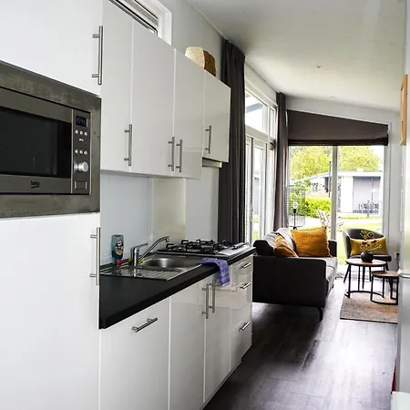 Chalet Met Vijverzicht *
