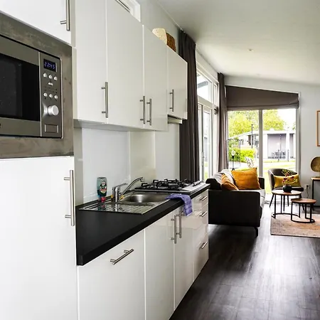 Met Vijverzicht * Lathum