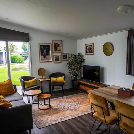 Met Vijverzicht Lathum