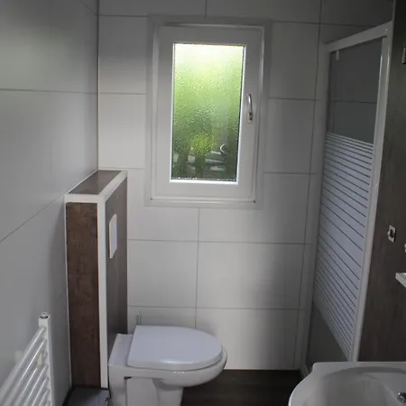 Met Vijverzicht Chalet