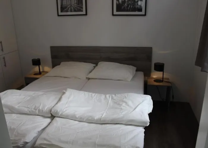 Met Vijverzicht Chalet