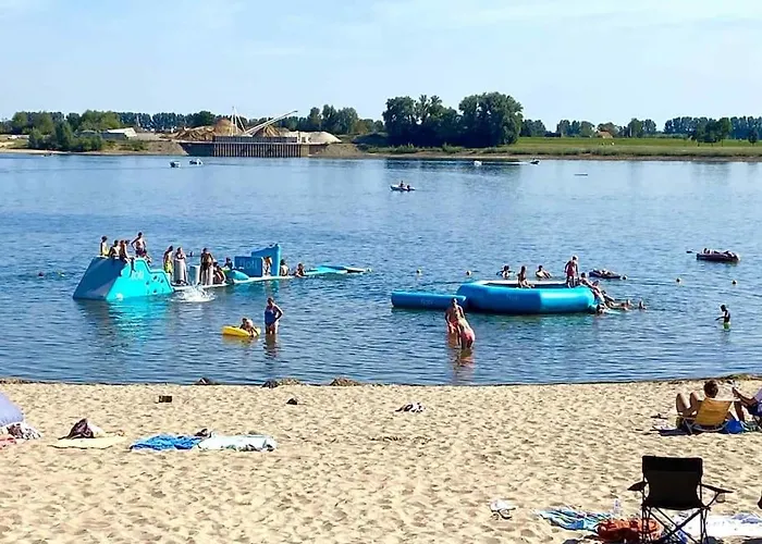 Met Vijverzicht Chalet