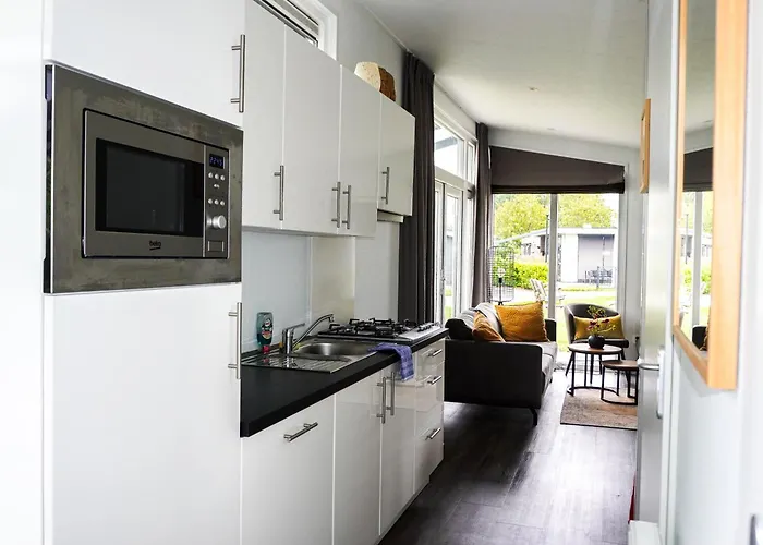 Chalet Met Vijverzicht *