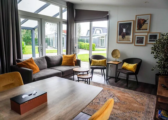 Chalet Met Vijverzicht *