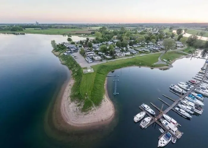 Met Vijverzicht Lathum