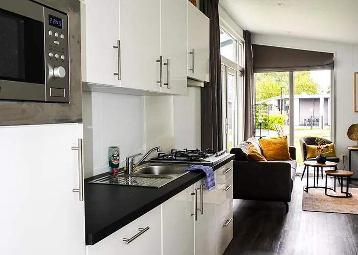 Met Vijverzicht * Lathum